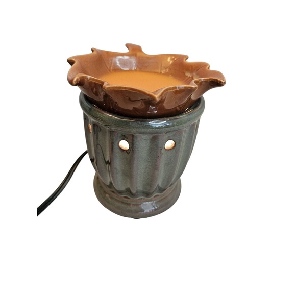 Scentsy PLYMOUTH Leaf Wax Warmer Retired Full Size With Blub 3 Wax Bars Fall - Picture 3 of 16